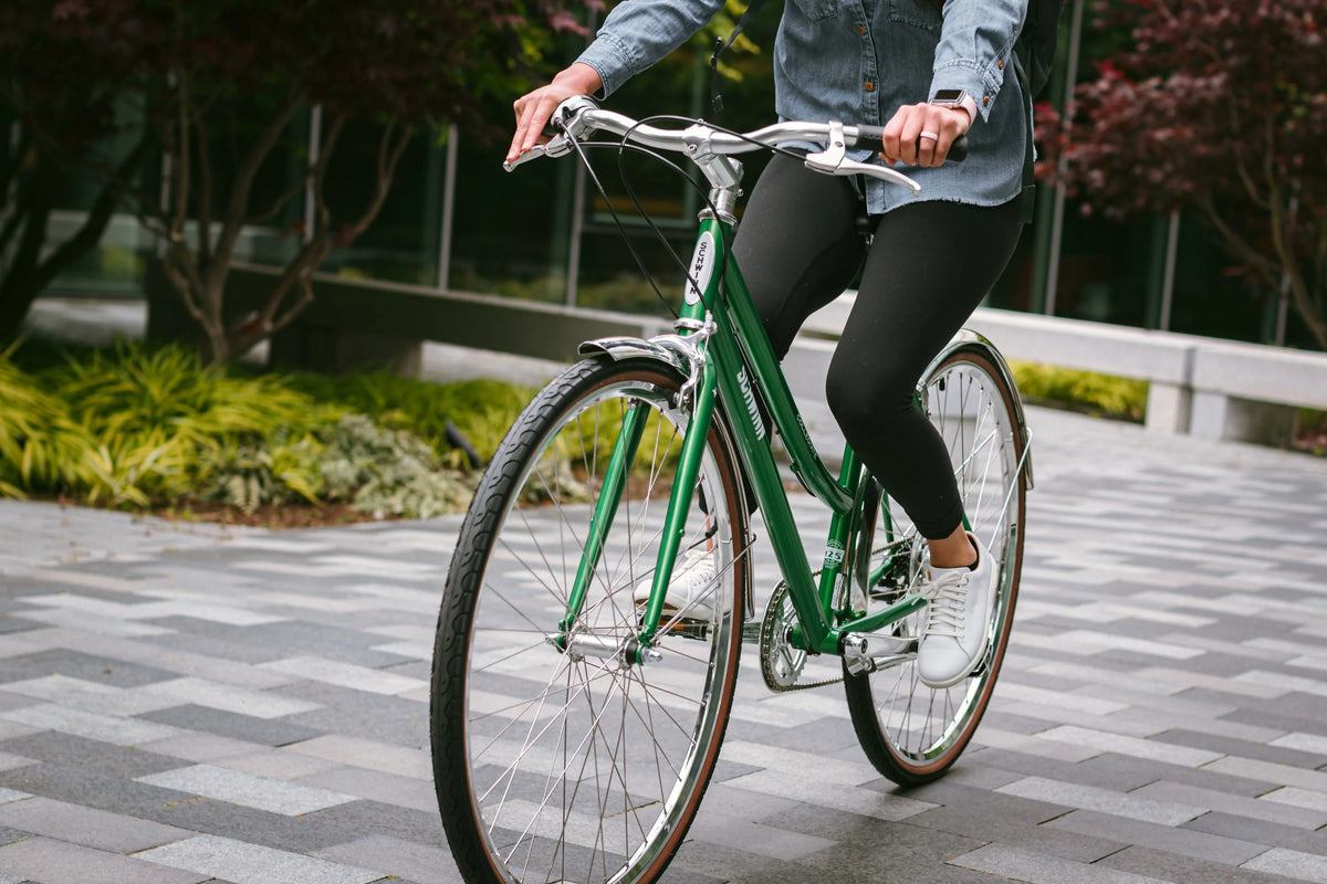Schwinn Collegiate Adult Hybrid Bike, 8 Speeds, 700c Wheels, Women'S 19 in Frame, Medium, Large - Product image 9